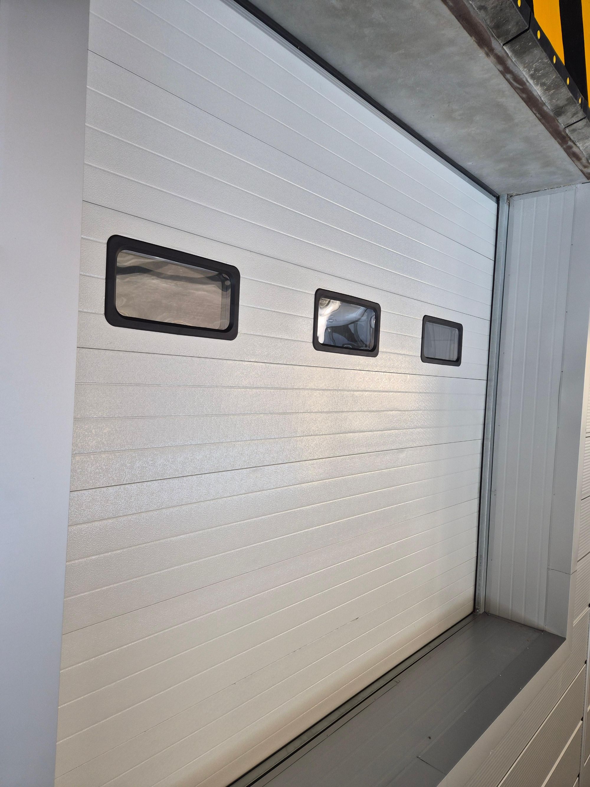 Industrial Sectional Doors China: Key Features and Selection Tips for Your Facility